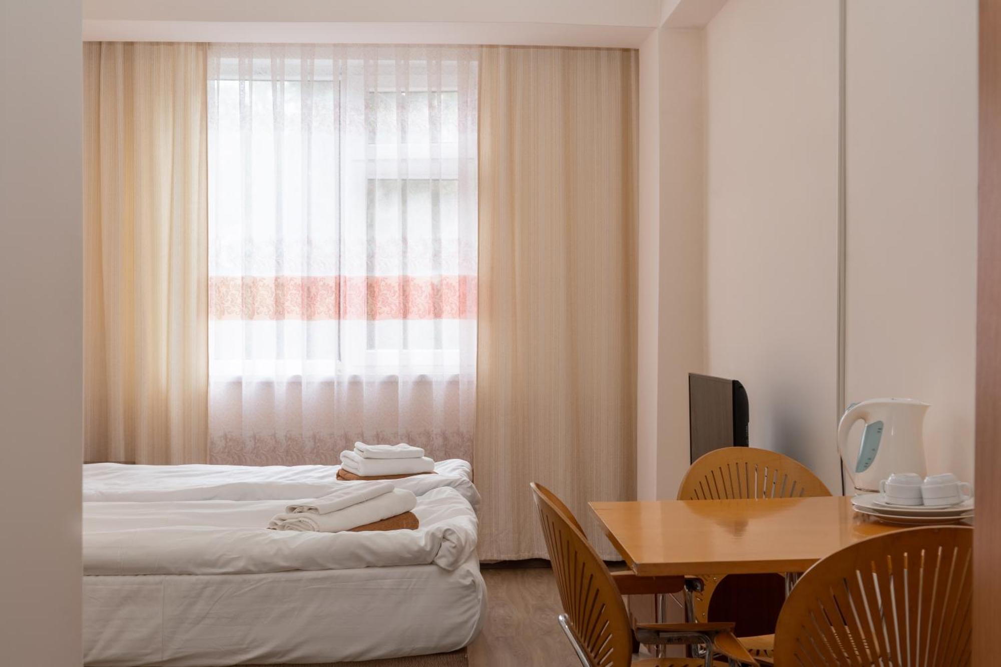 Talisman Village Hotel Бостері Екстер'єр фото