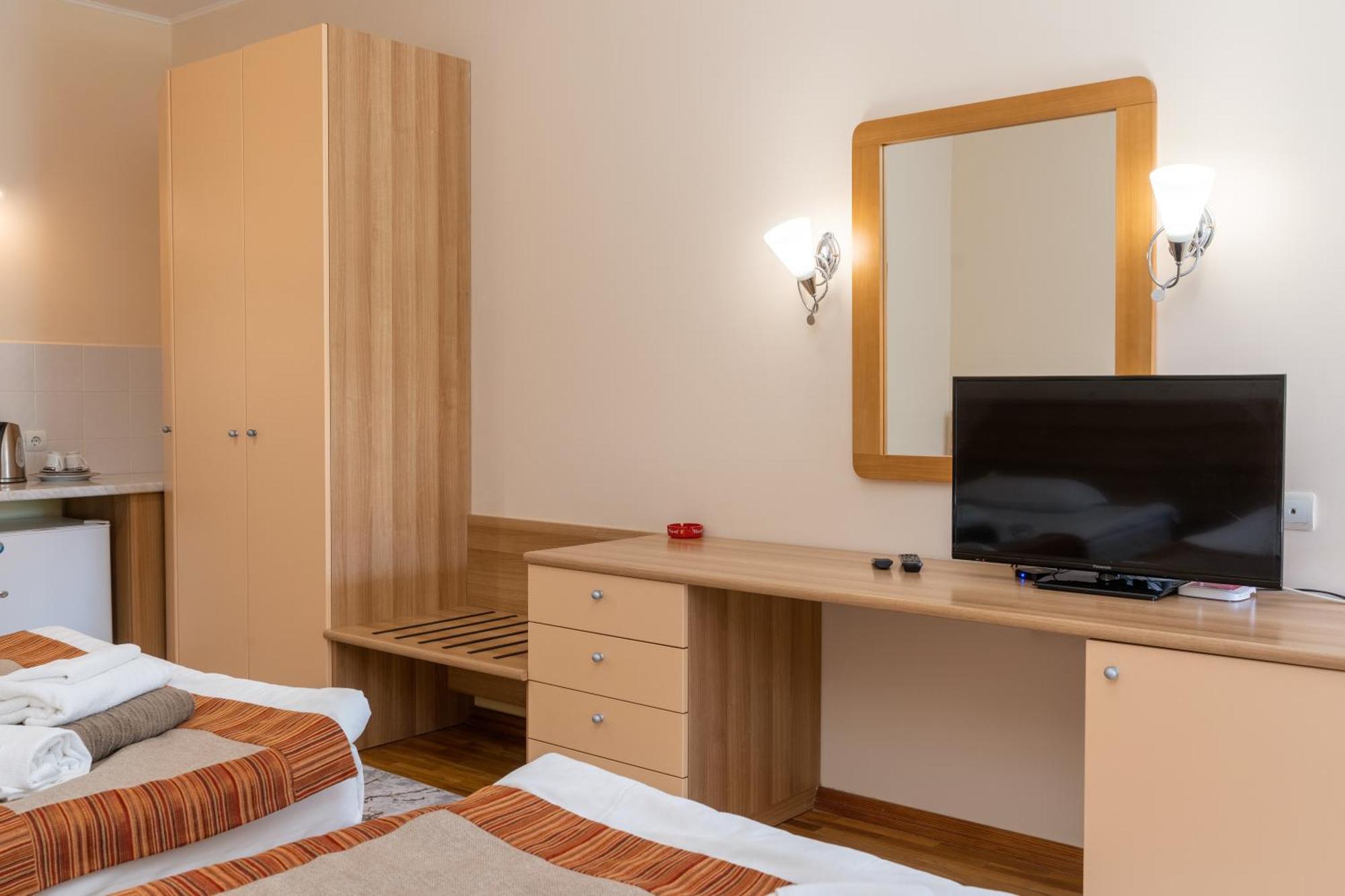 Talisman Village Hotel Бостері Екстер'єр фото