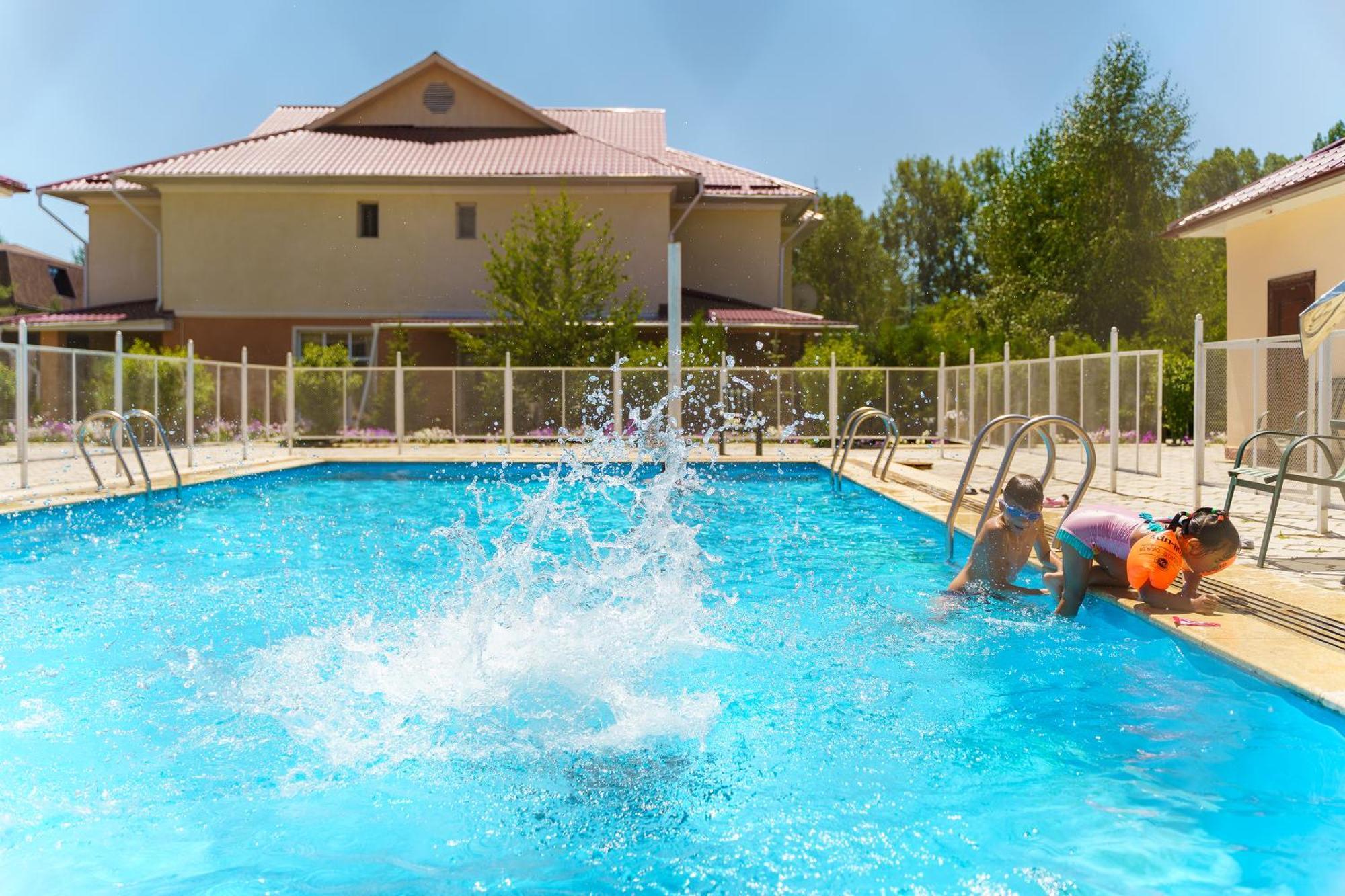 Talisman Village Hotel Бостері Екстер'єр фото
