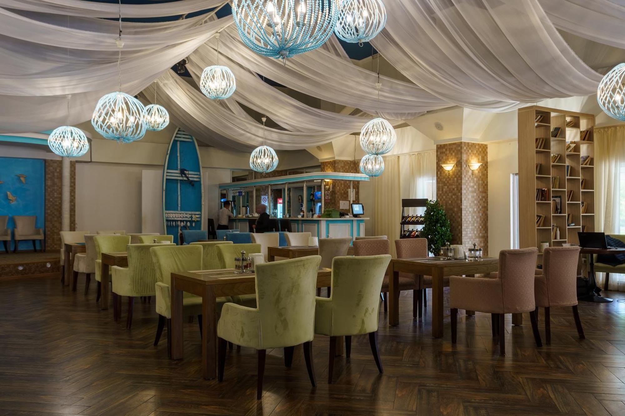 Talisman Village Hotel Бостері Екстер'єр фото